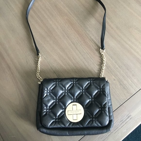 meerhan's tweet photo. So good I had to share! Check out all the items I'm loving on @Poshmarkapp #poshmark #fashion #style #shopmycloset #shyanne #katespade #incinternationalconcepts: https://t.co/QO8xXFxUzs https://t.co/oXASeGNSlG