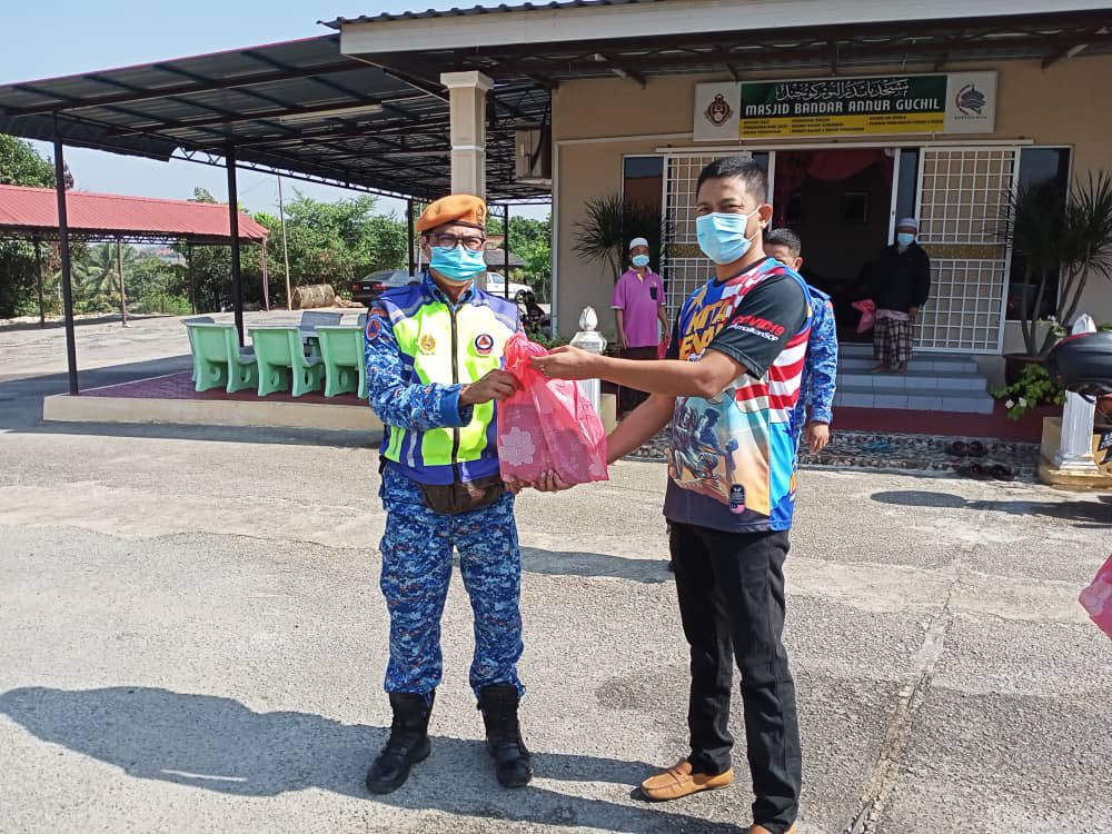 JapenKelantan's tweet photo. Info On Wheels (IOW) Jabatan Penerangan Negeri Kelantan

📍 Kuala Krai @PMRKualaKrai 

PARLIMEN P.031 Kuala Krai
DUN N.40 Guchil

26 Februari 2021 (Jumaat)
10:00 pagi

🔹Masjid An-Nur 
🔹Dataran Guchil
🔹Happy Home
🔹Guchil 3-5
🔹Jalan Halimah

@azahar10920255 https://t.co/ue2eyHjCKh
