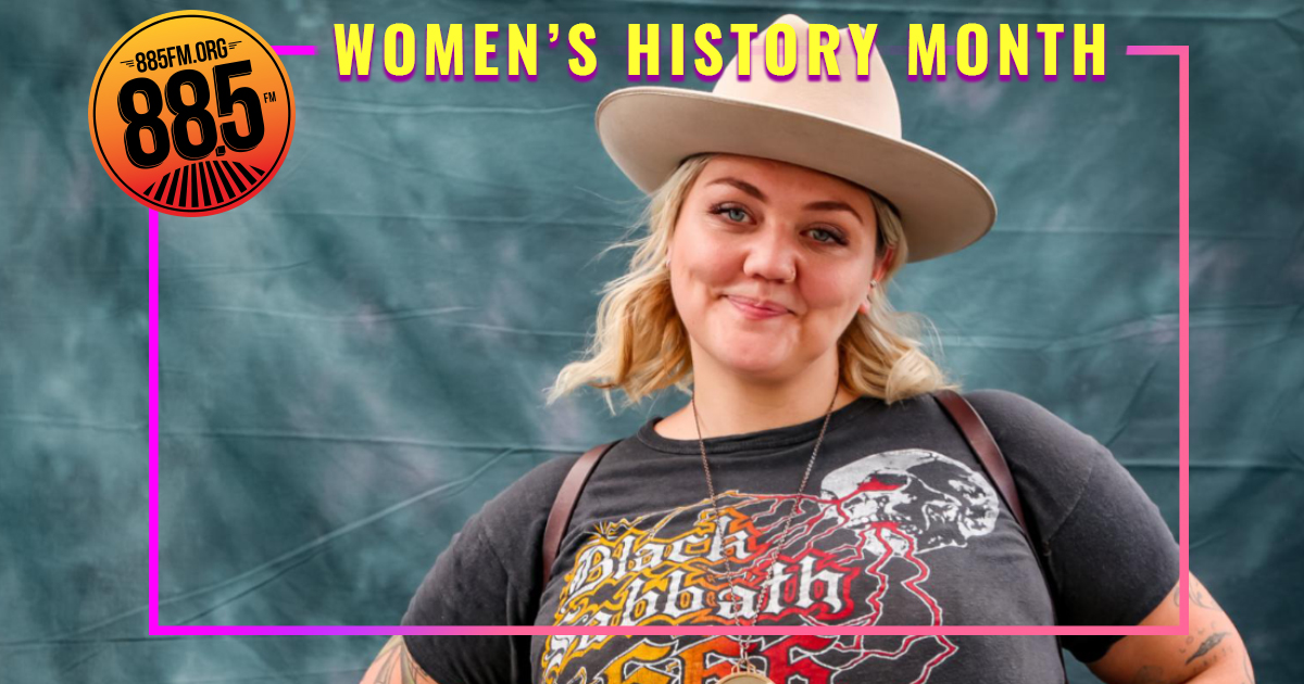 TheSoCalSound's tweet photo. Join the Independent 88.5 FM in celebrating Los Angeles-born, multi-platinum artist, @ElleKingMusic

📸: Daniel Mendoza/Recording Academy

#womenshistorymonth #womxn #herstory #elleking #americassweetheart #ExAndOhs https://t.co/Yblvbr96RR