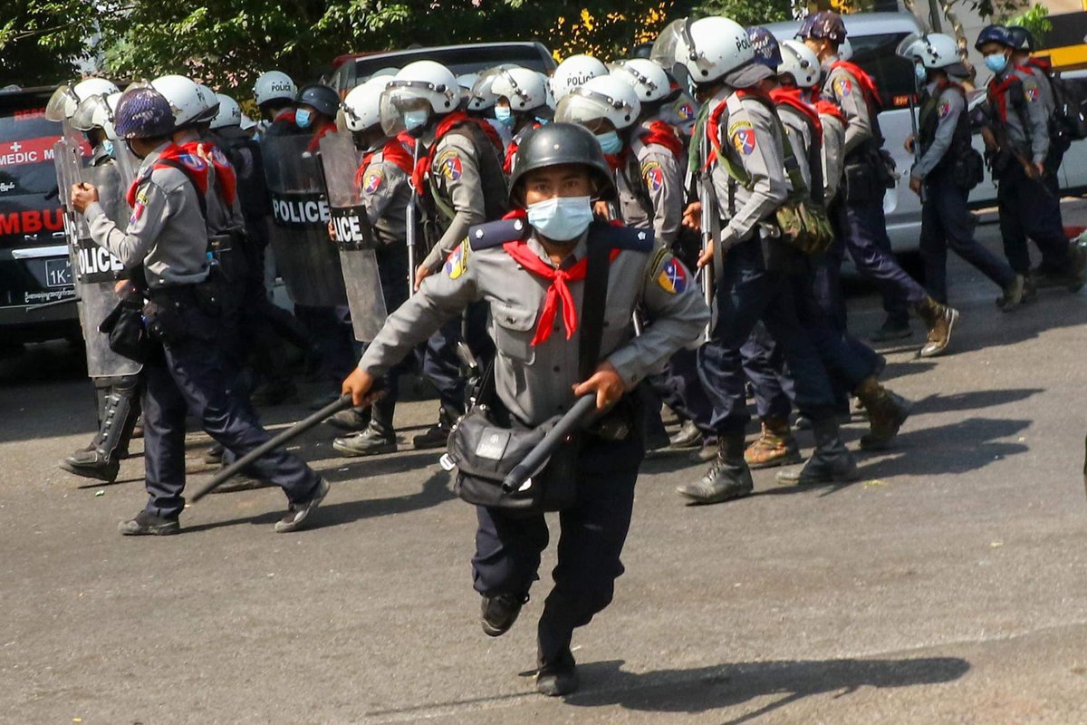 #WhatsHapppeningInMyanmar 
#CrimesAgainstHumanity 
#2021uprising #AgainstMyanmarMilitaryCoup
