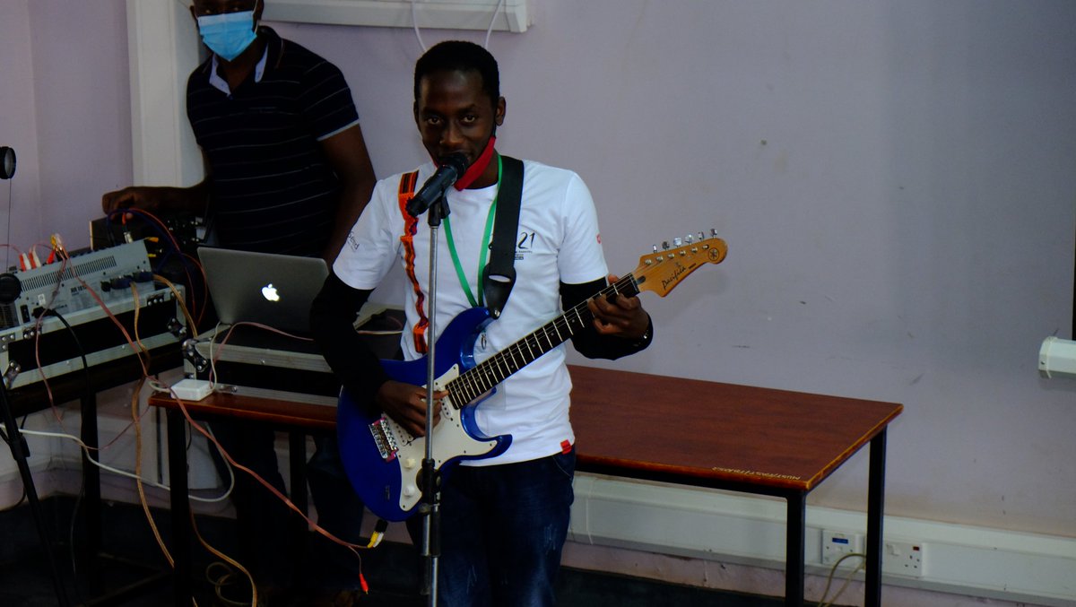 FAMSAGA2021's tweet photo. An Entertainment interlude from Victory Moses Peter, a 4th Year Medical Student at Mbarara University of Science and Technology
#34FAMSAGA
#Tech4Health https://t.co/UyCeDbRYDf