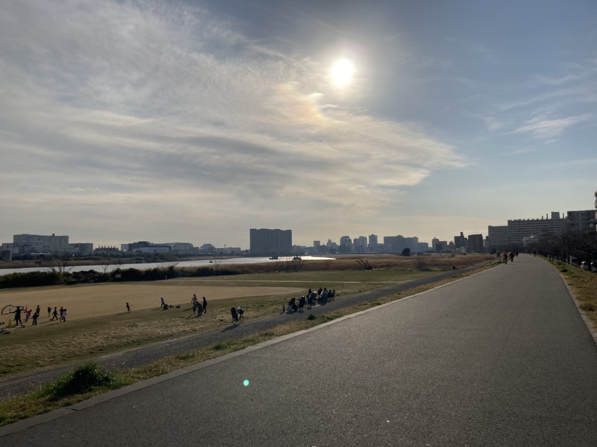 配布社員 ビジョンくん على تويتر 写真に緑の 光の粒 オーブ が写ってました 心霊写真 と思って調べたら 霊の魂 オーブ 危険 お払いが必要 とか スピリチュアルメッセージ が込められたもの とか カメラレンズについている塵や埃 光の反射など 配布社員 ビジョンくん على تويتر 写真に緑の 光の粒 オーブ が写ってました 心霊写真 と思って調べたら 霊の魂 オーブ 危険 お払いが必要 とか スピリチュアルメッセージ が込められたもの とか カメラレンズについている塵や埃 光の反射など