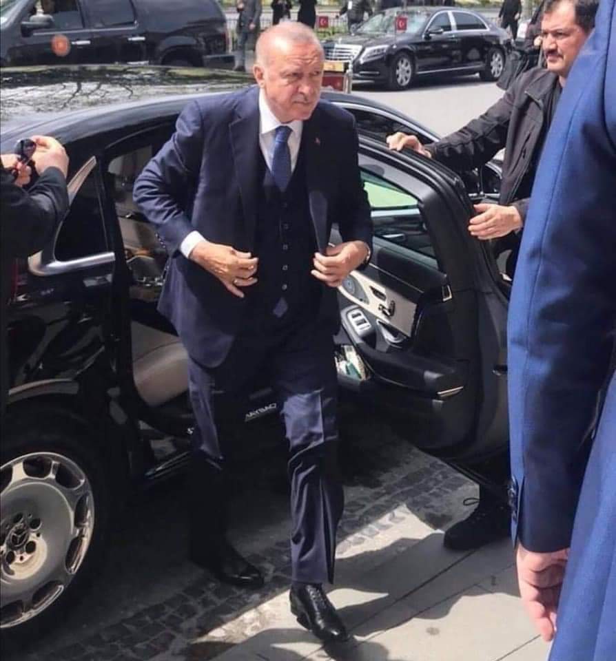 Iyi ki varsın Reis 
Doğum günün kutlu olsun 
Nice nice sağlıklı mutlu huzurlu  yıllara inşallah .
#İyikiDoğdunMilletinAdamı