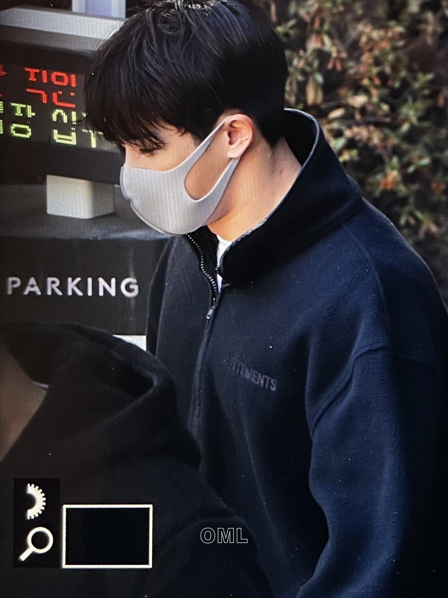 [FOTOS📸] 260221

#WENEE Más previews de MuBank.

©LorD_wonho

#WONHO_LoseMV
#WONHO_RightForUsOUTNOW
@official__wonho #WONHO