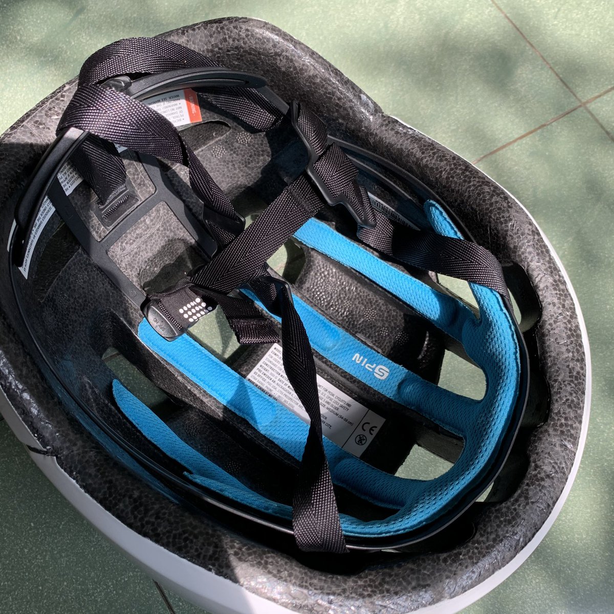 WTS POC omne air white size M. Repaint bikespa. Kondisi seperti foto ada dent dikit. 1,5jt nett. Jaksel. 08119825491 #fnfjb