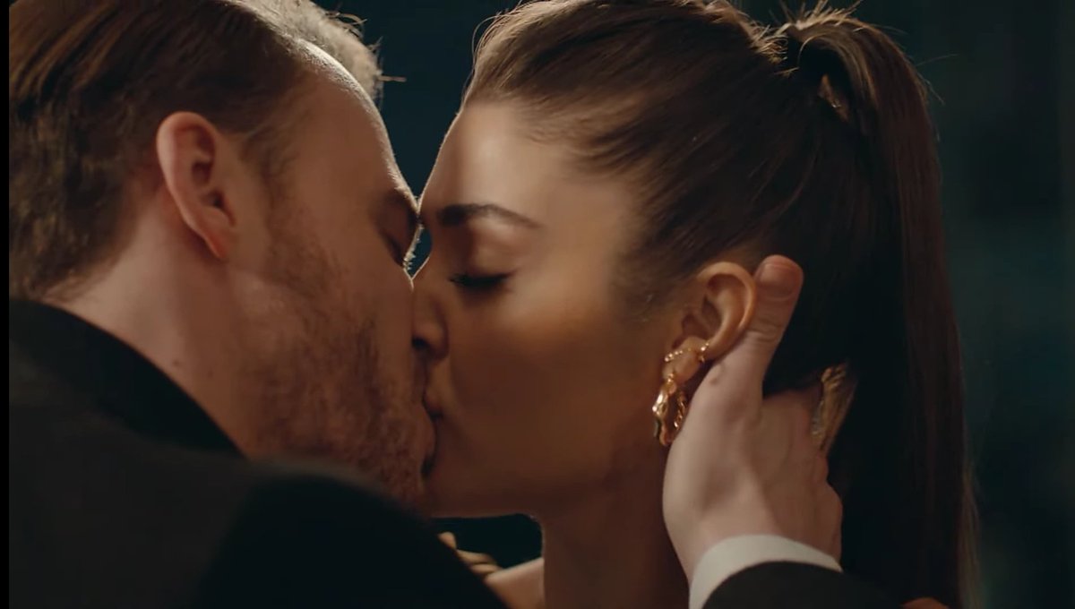 dockerina tweet media