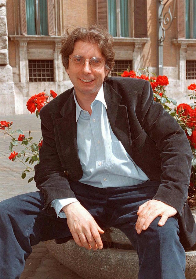 italyinbih's tweet photo. #AlexanderLanger è stato il politico e attivista che più di tutti si è battuto per la pace nella ex Jugoslavia.
Morto nel 1995, la Città di Sarajevo gli ha ora conferito la cittadinanza onoraria, nella settimana in cui avrebbe compiuto 75 anni.
Grazie Sarajevo,
grazie Alexander https://t.co/BCSGKFNylj