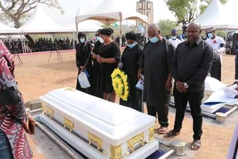 DavidPiyo's tweet photo. Adieu hypertek soldier 😭😭😭  as you are laid to mother earth I know you have gone to meet our creator . Your memory will always remain forever fresh in my heart. Love u lotsss🙏🙏🙏🙏🙏🙏💯 https://t.co/n7ApdshMIE