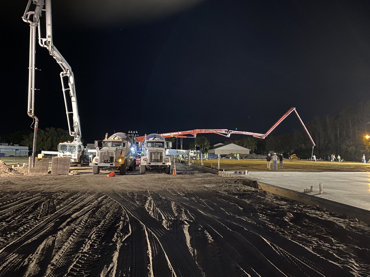 Beautiful night to start off a Friday.  <a href="/CEMEX_USA/">Cemex US</a> #SWDivision #BuildingaBetterFlorida <a href="/CIdsardi/">Chris Idsardi</a> <a href="/robgator43/">Rob Mandarine</a> <a href="/LejeuneKen/">Ken Lejeune, Jr.</a>