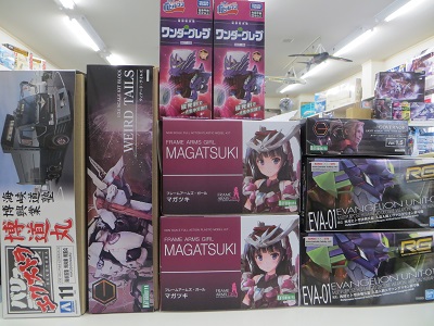 tentyo_kogemo's tweet photo. ☆本日の入荷品2/26☆
月末にまとめて来ました~😆
#コトブキヤ #ヘキサギア & #フレームアームズガール の新作等々
#ガイアノーツ #ゴッドハンド #RG #エヴァ #タカラトミー #ボトルマン #リトルアーモリー #ニパ子 #P285 #アオシマ
#ホビーショップ湖月堂 https://t.co/tZBOR72fpz