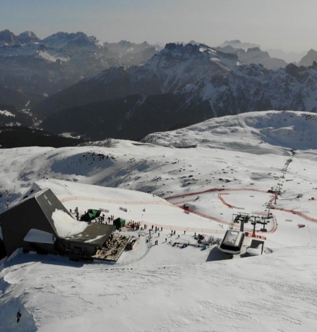 26.2.2021 la #ValdiFassa debutta in Coppa del Mondo di sci con la prima discesa libera femminile ⛷Diretta dalla pista La VolatA su <a href="/RaiDue/">Rai2</a> e <a href="/RaiSport/">RaiSport</a> alle 11.45 📺 <a href="/fisalpine/">FIS Alpine</a> <a href="/Fisiofficial/">Fisiofficial</a> <a href="/SkiAreaSanPe/">SkiAreaSanPellegrino</a> @DolomitSuperski <a href="/FisiTrentino/">Fisi Trentino</a> <a href="/VisitTrentino/">Visit Trentino</a>