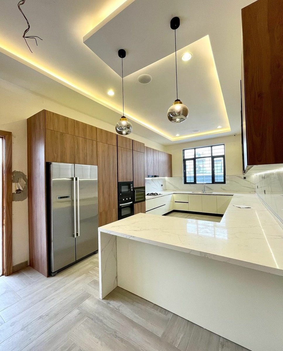 Ifechi_Ezenwaji's tweet photo. LUXURY 5 BEDROOM FULLY DETACHED MANSION
LOCATION: Iekki phase1
Price: 320m
Features:
-Fully automated
-Fitted ACS
-45Kva Generator
-Inbuilt sound system
-Astro turf
-Porcelain Tiles
-Walk-in closet
-Swimming pool
-Fitted Kitchen
-Jacuzzi
#lautech #bobrisky ric hassani ponzi https://t.co/kamGSaDMXz