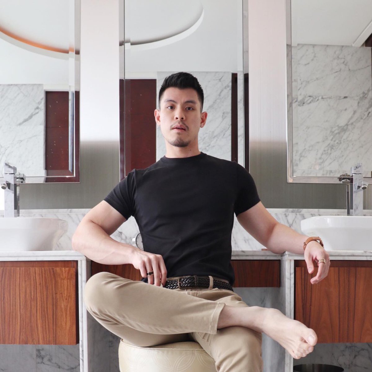 MunKeithYoong's tweet photo. I bet you if you make me sweat, I’ll still be on fire 🔥

#mco #staycation #throwback #throwbackfriday #photoshoot #photography #malemodel #asianboy #asianmen #mensfashion #mensstyle #menslook #fitness #fitnessmotivation #fitnessmodel #potd #love #peace https://t.co/zha8xiEL0v