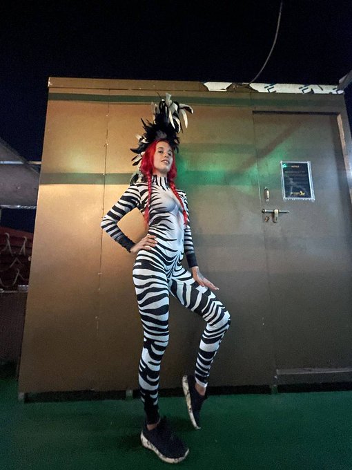 #redheadsrule #zebra #fit #fitmodel #dancer https://t.co/1iP6kZodsl