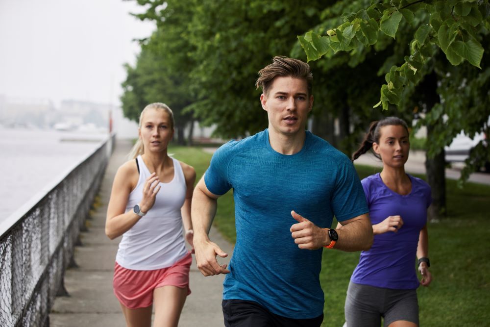 UKRunChat's tweet photo. RT this, follow @PolarUK_IRE & @onerunmovement and tag a #running friend to be in the Sun 28 Feb 9pm draw for your chance to win a Polar Ignite waterproof fitness watch with wrist-based heart rate and integrated GPS (RRP £174.50). We will have 2 winners. Good luck! #ukrunchat #ad https://t.co/r3N2WwGYPq
