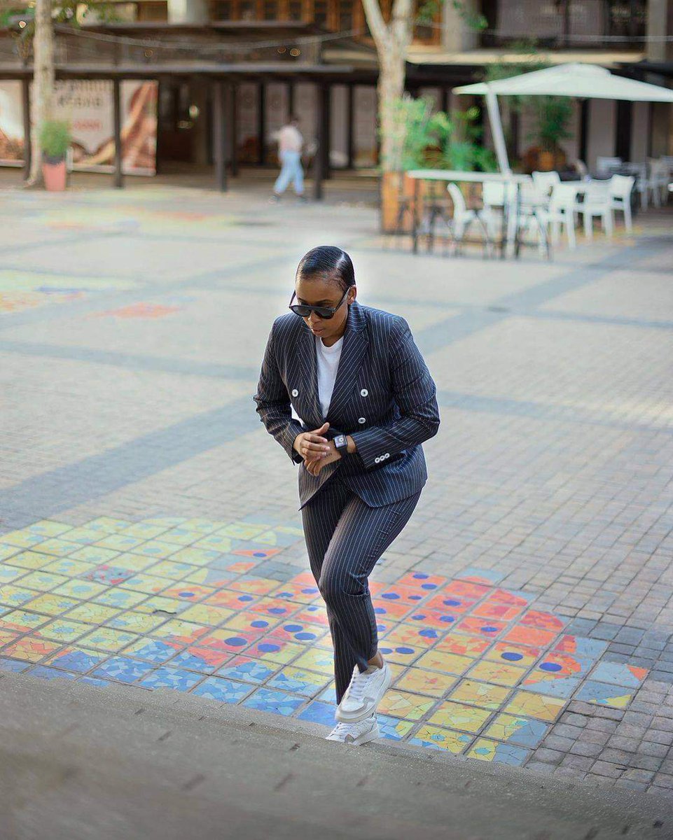 CSquaredSA's tweet image. “You can take on the world in a good suit” - Conor McGregor 
#CSquaredSA #DressYourSoul #SummerPicks #CSquaredTrends