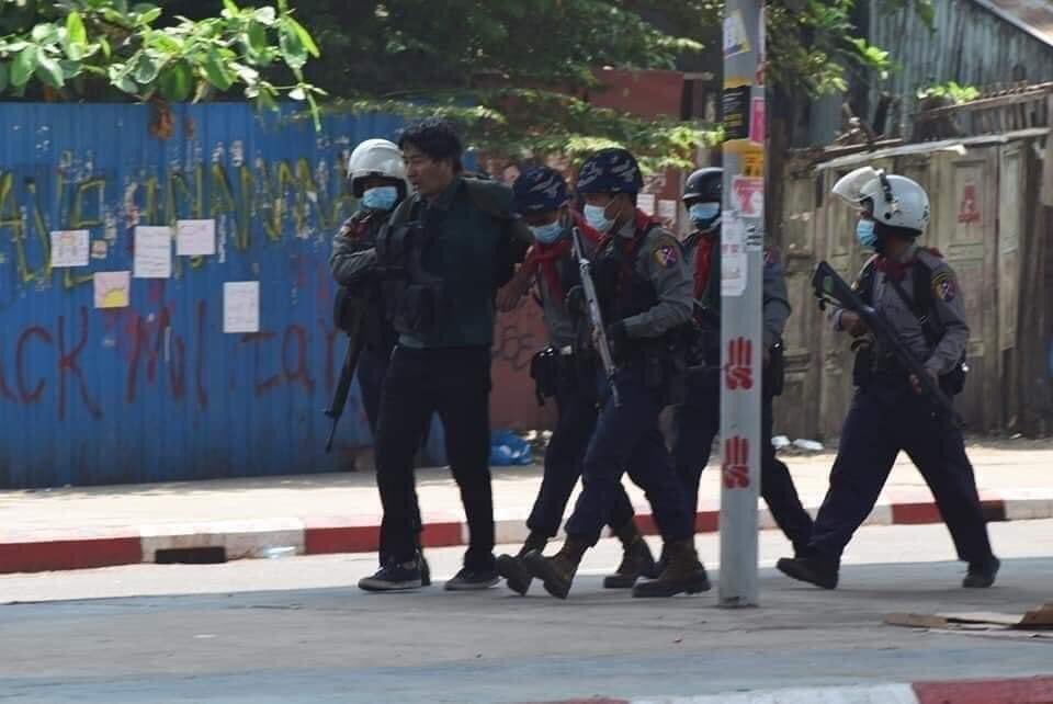 #WhatsHappeningInMyanmar #Feb26Coup