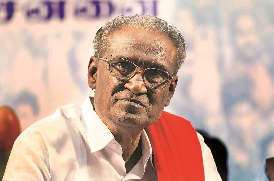 singaravelanS8's tweet image. #RIPDpandian 😭😭 தமிழக அரசியலின் பெரிய ஆளுமையும் சுயமரியாதை இயக்க வீரரும் மூத்த தலைவருமான தோழர் தா. பாண்டியன் மறைவு இந்திய கம்யூனிஸ்டு கட்சிக்கும் அன்னாரது குடும்பத்தினருக்கு பேரிழப்பு வருந்துகிறோம் ஆத்மா சாந்தி அடைய எல்லாம் வல்ல இறைவனை பிரார்த்தனை செய்வோம்
#RIPDpandian