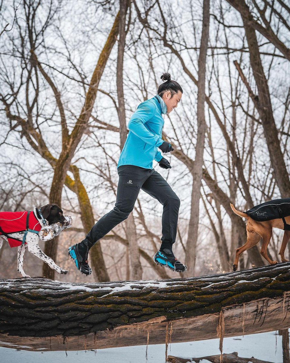 #repost @runlongrun 'When I follow the dogs, the run gets way more interesting.'

📸  @michellethedoe

#hillsound #besafegowild #embracewinterrunning #salomonsquad   #salomon #runningwithdogs #trailrunning #running #salomonrunning #optoutside #getoutside #ultrarunning #exploremn