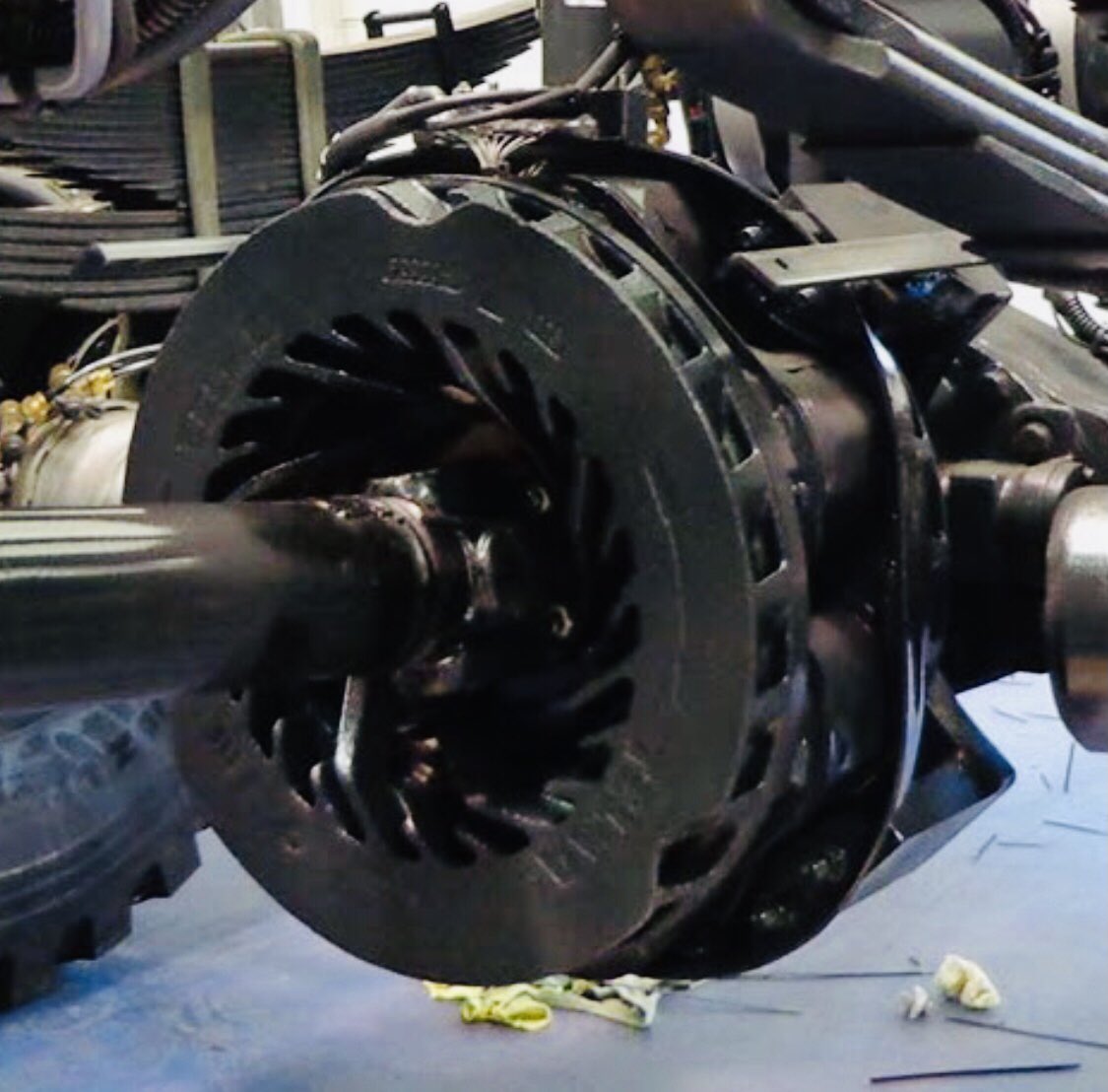 Astra_VT's tweet photo. #TELMA friction free braking systems - #Induction-brakes commonly known as electrical or electromagnetic #retarders. 
•••
#AstraVT UK distributorship partner. Call: 0151 348 5777 or email: sales@astra-vt.com
•••
#commercialvehicle #heavyhaulage #hgv #hgvdriver #hgvmechanic https://t.co/ghKkffmjRe