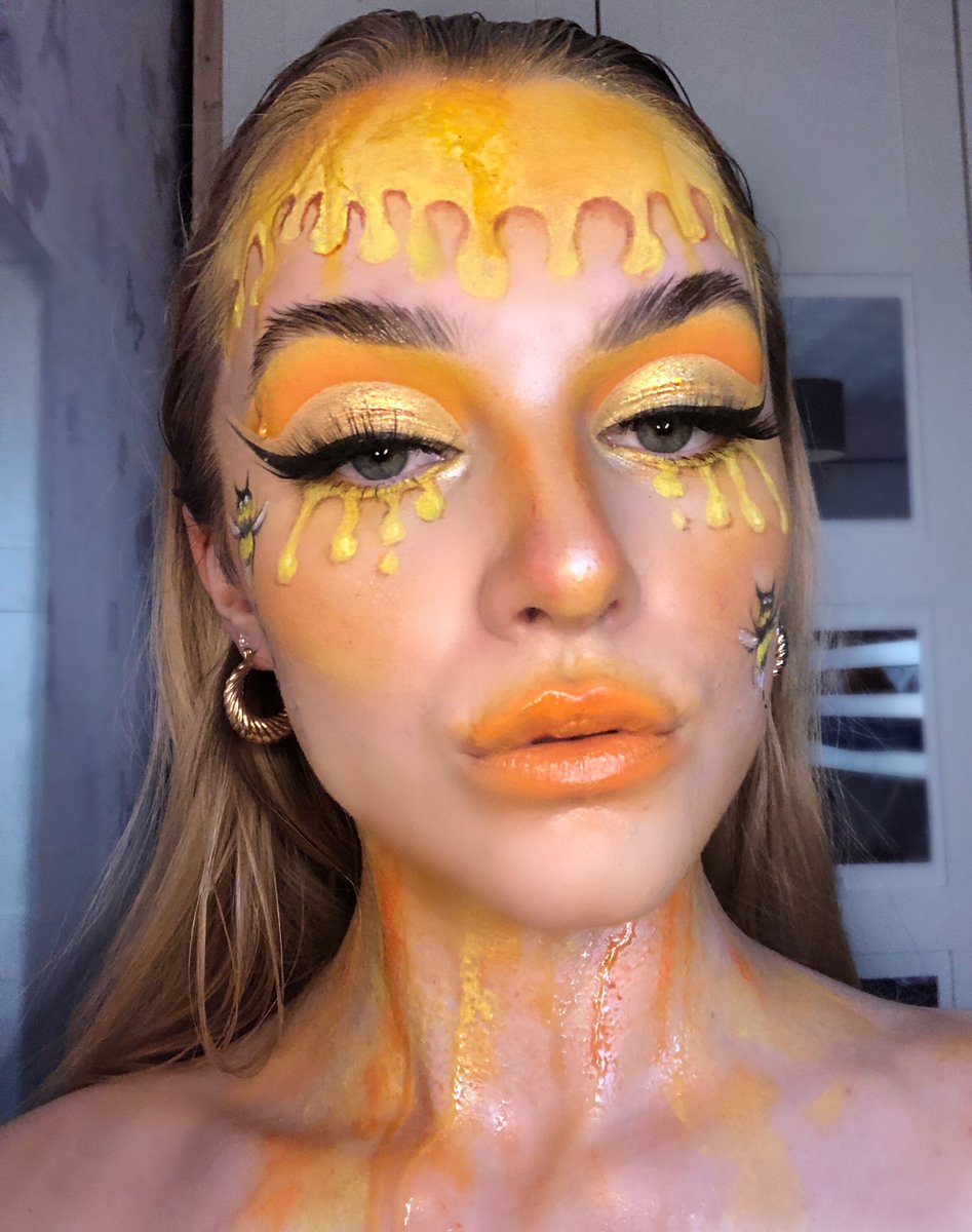_zsmakeupp's tweet photo. @beautybay Would absolutely love to be part of the generation beauty team, love your products π #ByBEAUTYBAY #generationbeautybay #genbb π€πΌ https://t.co/V7H8xkhXbR