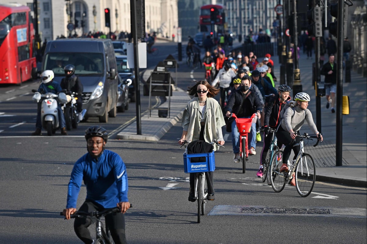 Will Norman (@willnorman) on Twitter photo π₯Boomπ₯ New data: In less than 12 months <a href="/MayorofLondon/">Mayor of London, Sadiq Khan</a> @tfl & <a href="/londoncouncils/">London Councils</a> have built 100km of new cycle lanes & hundreds of km of quieter streets. The result? Last weekend we saw a 200%+ increase in cycling (300%+ in some places). Amazing!! Build it & they will come.π²π²π² π₯Boomπ₯ New data: In less than 12 months <a href="/MayorofLondon/">Mayor of London, Sadiq Khan</a> @tfl & <a href="/londoncouncils/">London Councils</a> have built 100km of new cycle lanes & hundreds of km of quieter streets. The result? Last weekend we saw a 200%+ increase in cycling (300%+ in some places). Amazing!! Build it & they will come.π²π²π²
