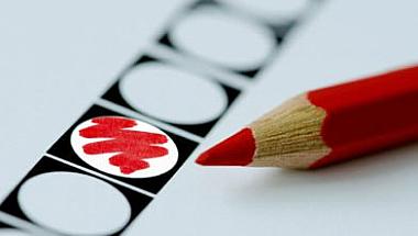 Michieltweets's tweet image. Bij de #2eKamer #verkiezingen kunnen 70+ers ook #perpost #stemmen. Let goed op in #welkeenvelop u #welkformulier moet doen. De #video geeft #uitleg. U kunt ook op 15 en 16 maart stemmen.
youtu.be/zf0df4yaZtY