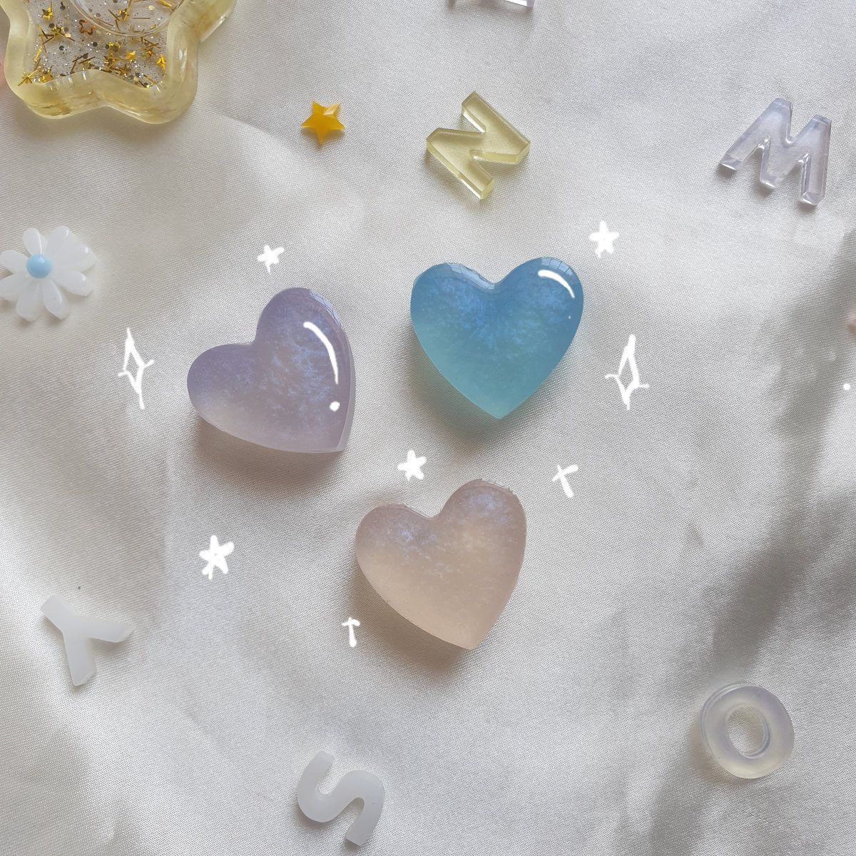 ฉลองเปิดแอคใหม่💖⁣
.⁣
⛅️สุ่มแจกพวงกุญแจเรซิ่นรูปหัวใจ 3 รางวัล⁣
 (แปะสตก.ตัวอักษรลงบนหัวใจได้เลือกอักษรได้ ไม่เกิน4ตัว)⁣ เลือกตามลำดับที่สุ่มให้
.⁣
กติกา : รีทวิตนี้+ฟอล ⁣
ประกาศผล 28กพ.64 น้า⁣ 
#เรซิ่น #แจกฟรีไม่รีได้ไง