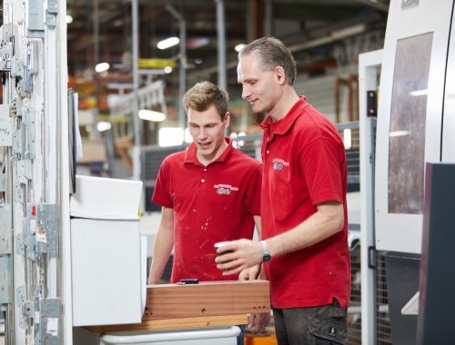 NijhuisToelev's tweet photo. Vacature: Teamleider Logistiek 👷‍♂️
Heb jij ervaring met het werken in de productielogistiek en het aansturen van een team?

Bekijk de vacature en solliciteer direct via: https://t.co/9COU4AanBs

#vacature #teamleiderlogistiek #nijhuistoelevering #desterksteverbinding https://t.co/YU8dlwWS4z