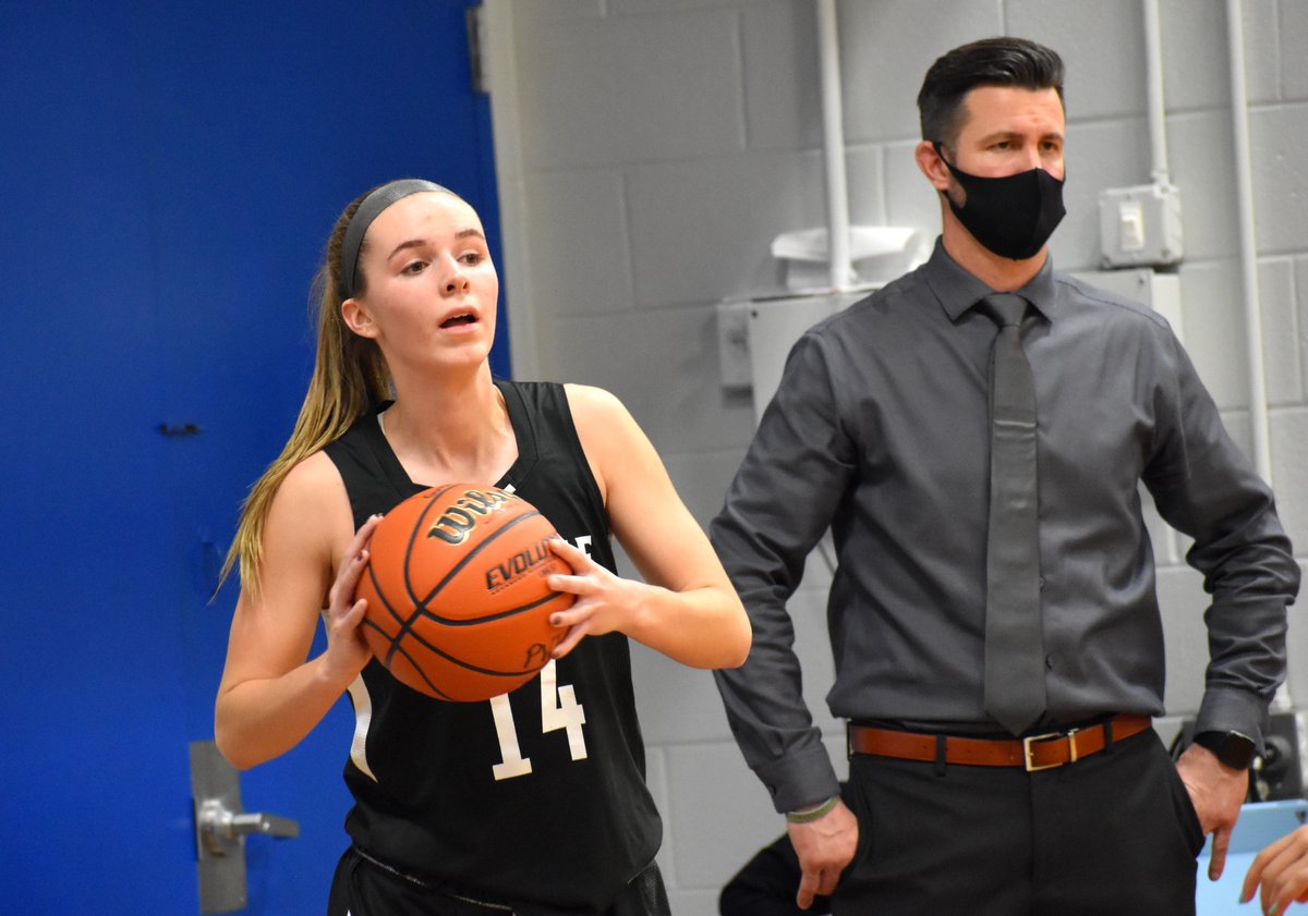 mzimmaro's tweet photo. Bishop Eustace's Katie Kempter could have chased 1,000 points and could have played in college. But making the right decisions for her and her team was all that mattered: https://t.co/iuiAx0A06w 🏀🏀@BEPCRUSADERS @BishopEustace @CoachCons11 @rollcrusaders @KatieKempter https://t.co/ijk3pZM6Iz