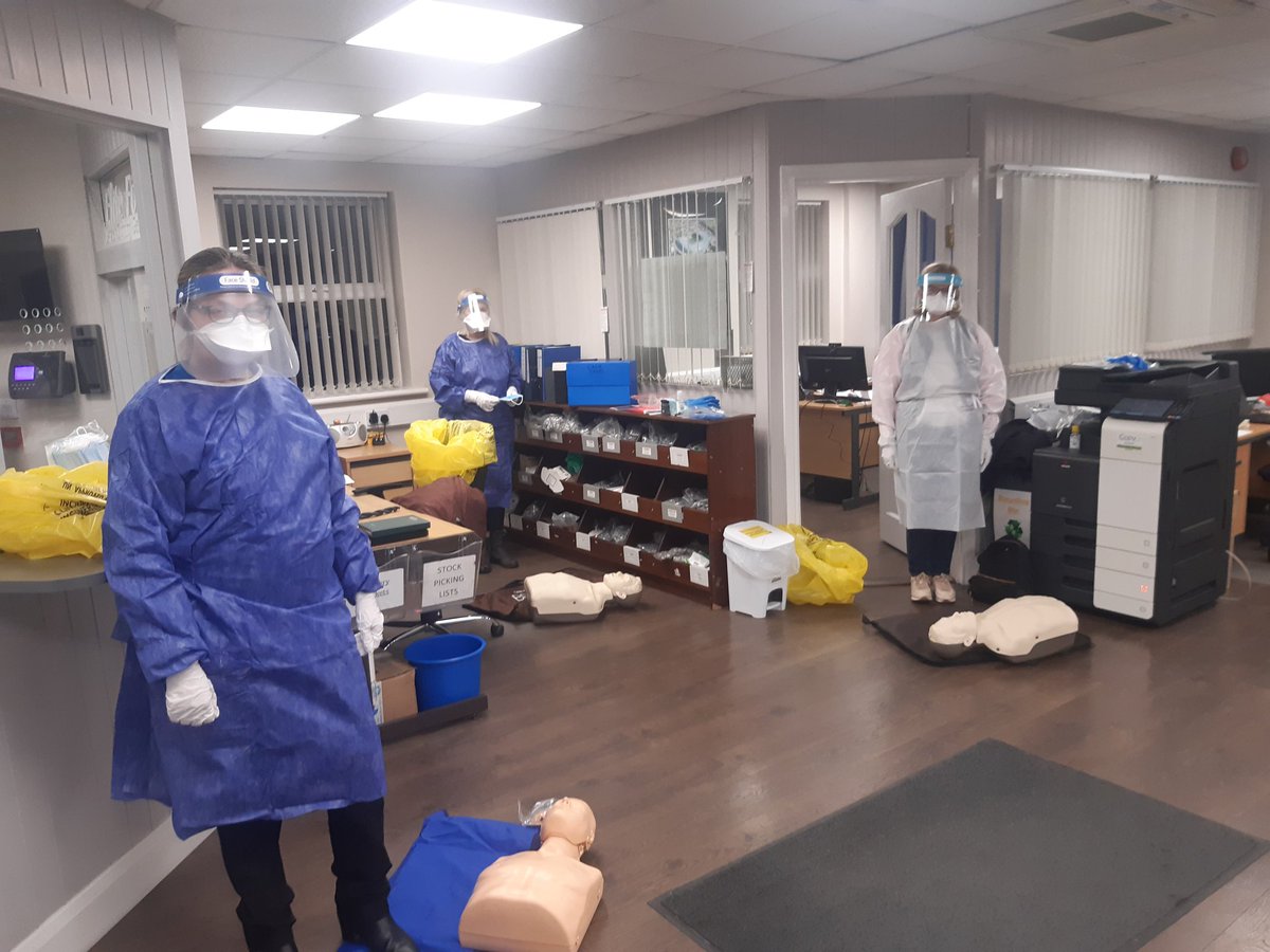 Liam_StewartIE's tweet photo. CFR volunteers in #Castlebellingham &amp; #Ardcath recently undertook #Essential PPE training PPE so they could return to responding &amp; improving the #ChainOfSurvival. Excellent CPR skills combined with great enthusiasm &amp; community spirit. @RQuinlan999 @NasDirector #EveryActionCounts https://t.co/NyVcFRAgyF