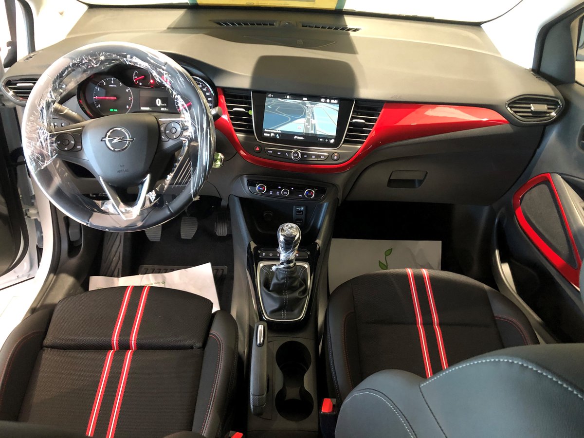 AutoPalas_Opel's tweet photo. ¡Atractivo y práctico! 🤩

Nuevo #OpelCrossland, el héroe de tu día a día. 

#FelizViernes

#TeamOpel https://t.co/CIkU4DSLmD
