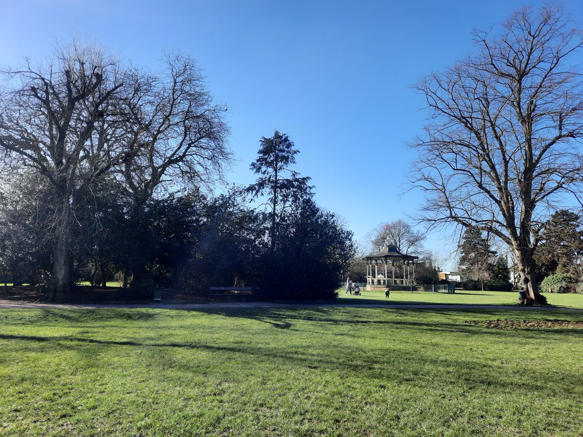 CobaltLtd's tweet photo. Taking time out to take in a beautiful spring day. And breathe. #London #spring https://t.co/eqldS8mrwx