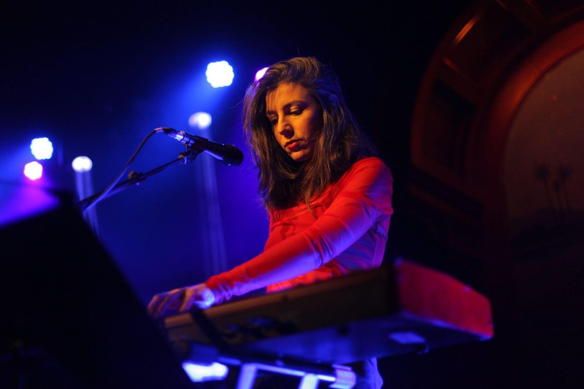 julia holter tweet media