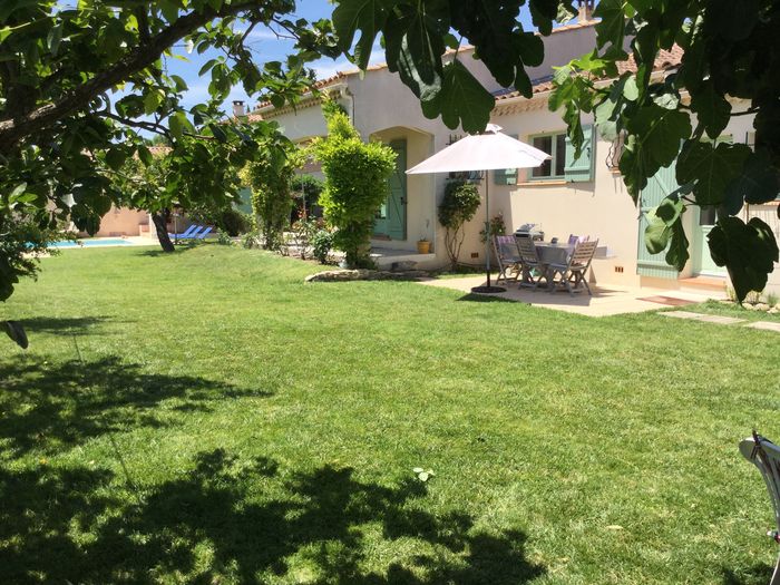 SejoursProvence's tweet photo. Prêt(e) à réserver vos vacances ? 
https://t.co/t5onhQuULN https://t.co/CNCv4vinko