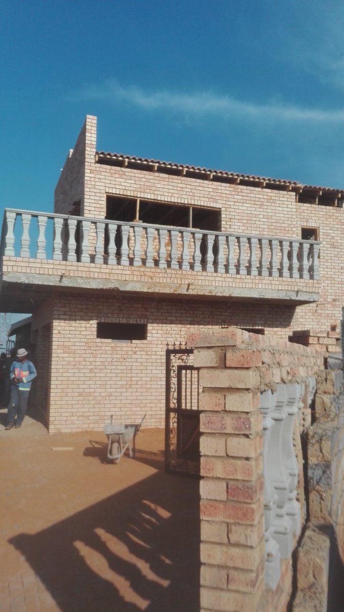 Mateko_PtyLtd's tweet photo. If you want to build or do extension,We can turn your vision into a reality Contact/whatsapp us 067 2945 538 #malema #eNCAmustfall #hillbrow #AskAMan #nonku #NameDropping #My2021 #VoetsekEFF #BabyWam #LindsayDentlinger #ForeignersMustleaveSA #zulu #StandardbankZA #marketing https://t.co/4eh95j4aC8