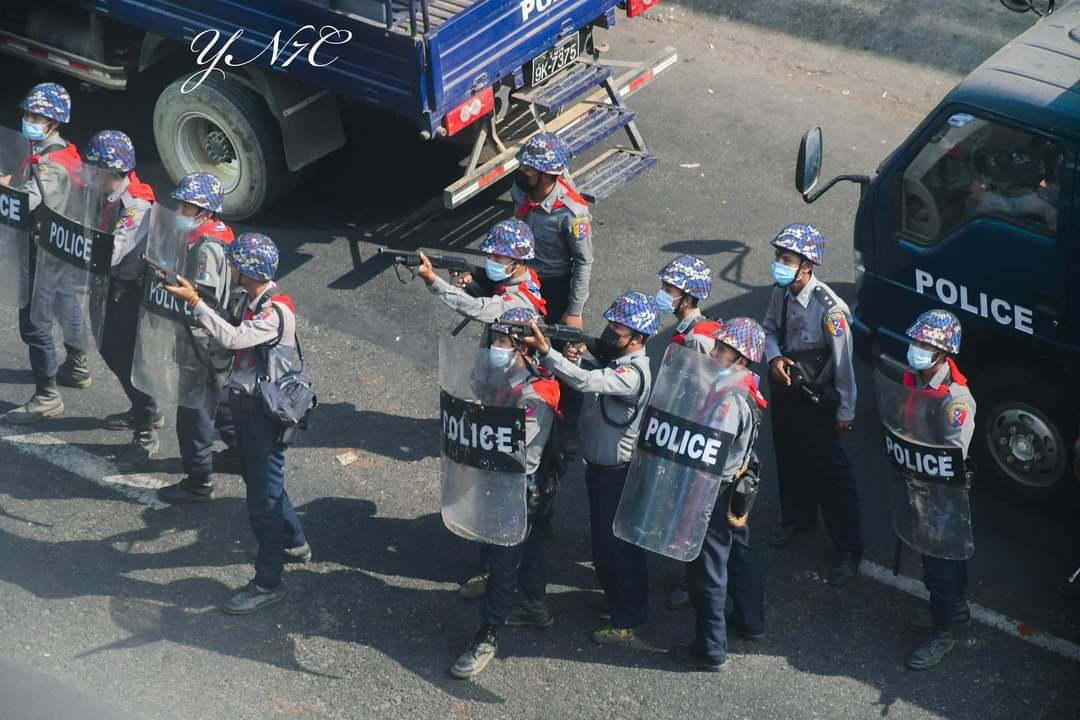Happening now in Hle Dan
Pic crd
Around 3pm

#WhatIsHappeningInMyanmar 
#HearTheVoiceOfMyanmar