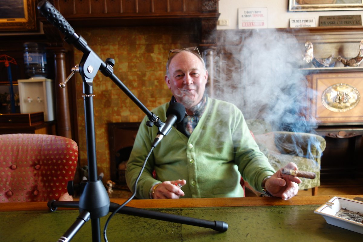 Rotterdamser en openhartiger vind je ze zelden. 

Guus de Groot <a href="/vanOMMEdeGROOT/">Van Omme & De Groot</a> vertelt over het aannemersvak, wat er mis is met de bouw en over de Rotterdamse woningmarkt. "Ik moet eerlijk zeggen dat wij die toch een stuk gemist hebben."

Luister hier: open.spotify.com/episode/13fjdF…