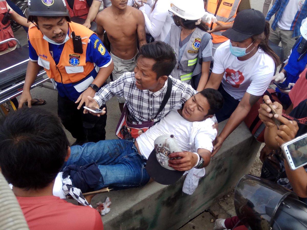 TODAY IN #Mandalay,
one man got injury on his leg and one little child on his head‼️‼️.
How brutal The Military is.
Ground situation is still unstable.
We, Myanmar Citizens strongly reject the Junta.
#Feb26Coup 
#WhatsHappeningInMyanmar 
<a href="/freya_cole/">Freya Cole</a> <a href="/UNHumanRights/">UN Human Rights</a>