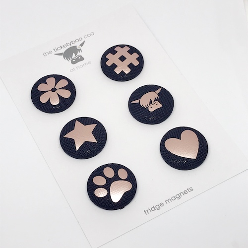 Good Morning! I thought id share with you some of the othr ticketboo stuff I make - peronalised fridge magnets  - in navy and rose gold  - a girls fridge has to look pretty right?? #elevenseshour #homewears

folksy.com/items/7696726-…