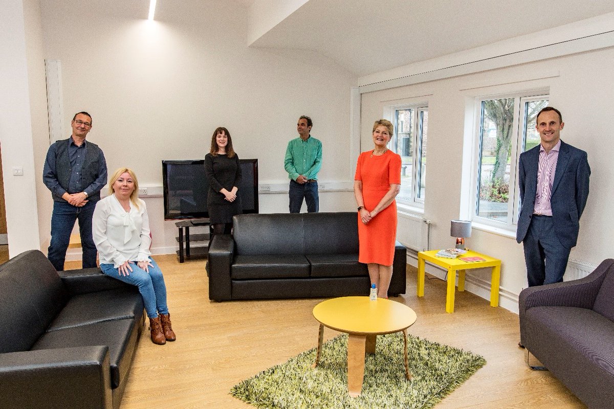 HomesEngland's tweet image. .@SolonSWHA’s Woodleaze scheme provides quality accommodation and a valuable training space for disadvantaged young people. Grant funding from the Government’s Affordable Homes Programmes makes schemes like this possible. #MakingHomesHappen 
Find out more: bit.ly/3aW9b0f