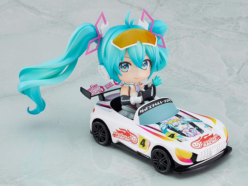 初音ミク「デザイン担当させて頂きましたレーミクさんの『ねんどろいど レーシングミク 202」|森倉円のイラスト