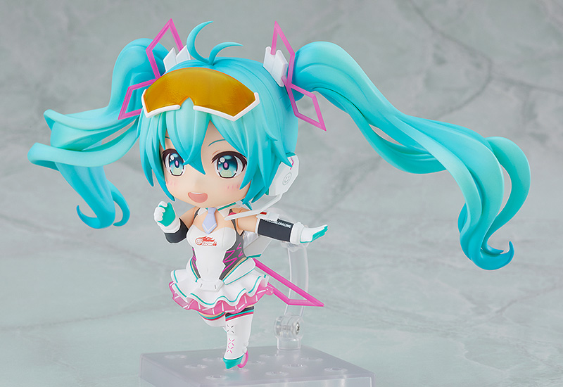 初音ミク「デザイン担当させて頂きましたレーミクさんの『ねんどろいど レーシングミク 202」|森倉円のイラスト