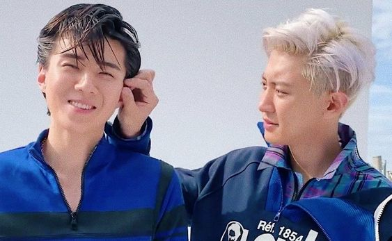 sekaisuperior's tweet photo. thinking about sehun right now.. what did he feel when he first heard the news? almost two years without his favorite hyung.. who had been there for him since they were kids.. it's "chanyeol who raised sehun"... it's breaking me to bits. hope he's doing fine. we love you, sechan! https://t.co/Rfi5USd3pS