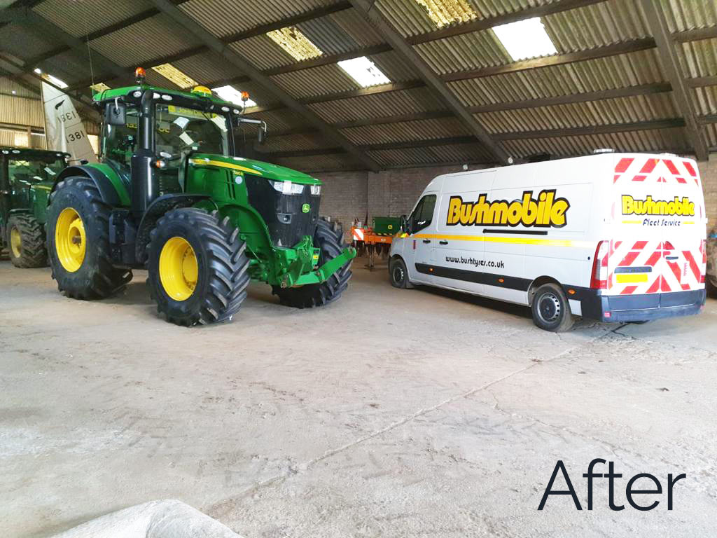BushTyres's tweet photo. Our #Immingham depot fitted a full set of @MichelinAgriUK #AXIOBIB 2 tyres on this @JohnDeere #tractor, 600/70R30 to the front and 650/85R38 to the rear. View our current #Michelin offer: https://t.co/NqpYlcpvNw
#michelinagri #agriculture #farming #johndeere #mobiletyrefitting https://t.co/AXHef4q2pz