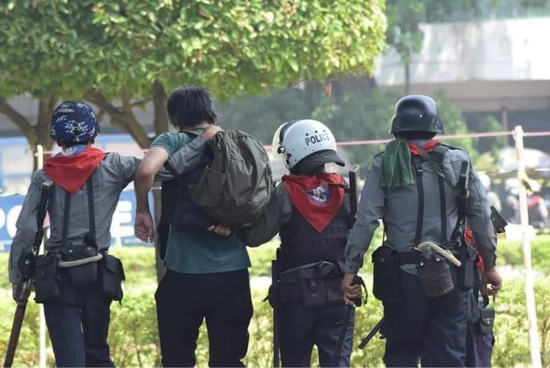 Twitter ကိုလာကြပါ 🙏🏻 

Dear JAPAN, Junta’s security forces captured a Japanese journalist today in Yangon. They are not only capturing civilians but also journalists who are risking their lives for the justice. 
<a href="/japan/">japan</a> <a href="/JapanGov/">The Gov't of Japan</a> 
#WhatsHappeningInMyanmar 
#Feb26Coup