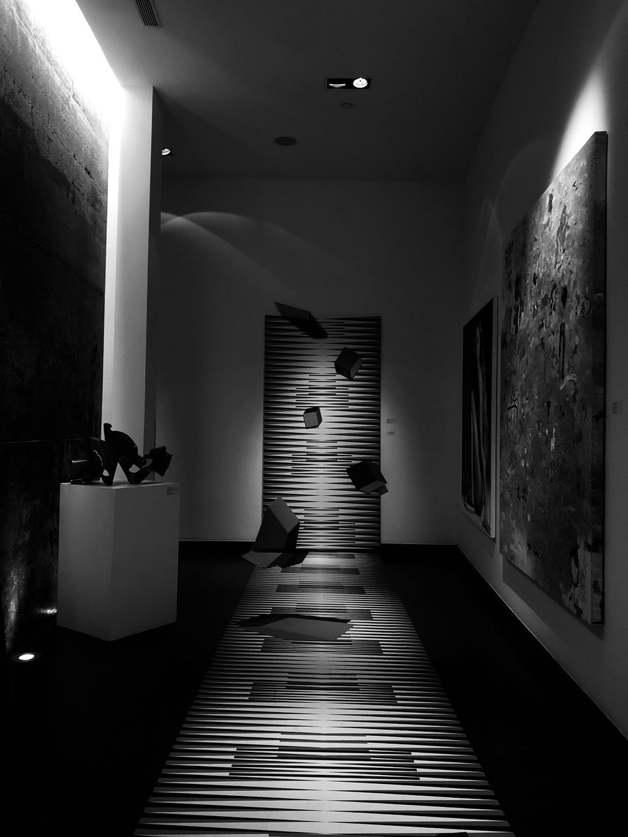 thevnmvsn's tweet photo. #hugodiaz #THEVNMVSN #blackandwhitephotography https://t.co/3e7vg4YCXN