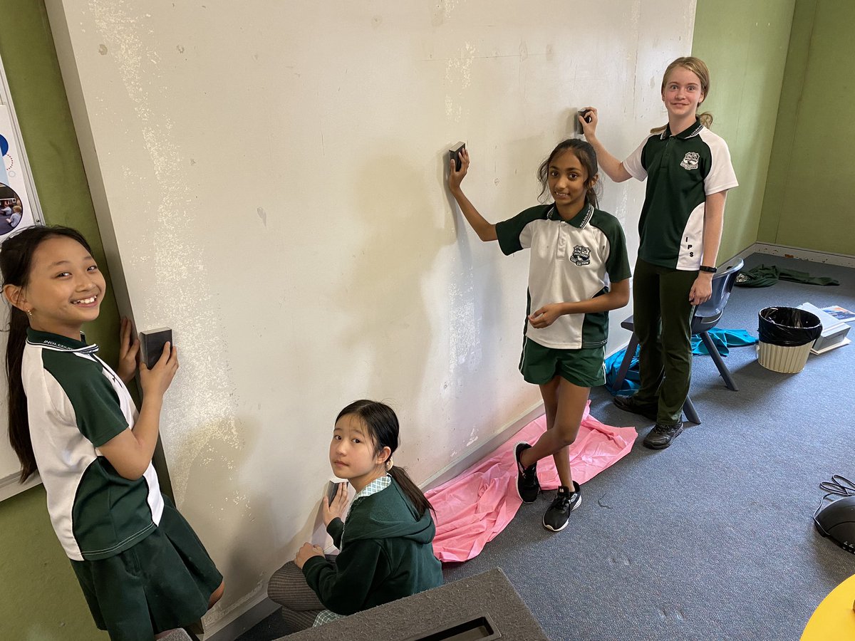 RemaIssa88's tweet image. @IngleburnPs we are stemgineers, handy workers, and interior decorators 1:1 #howtoclass. We are inspiring young minds to be innovative, and collaborative, global citizens who are empowered and future focused. So proud of our students 😊