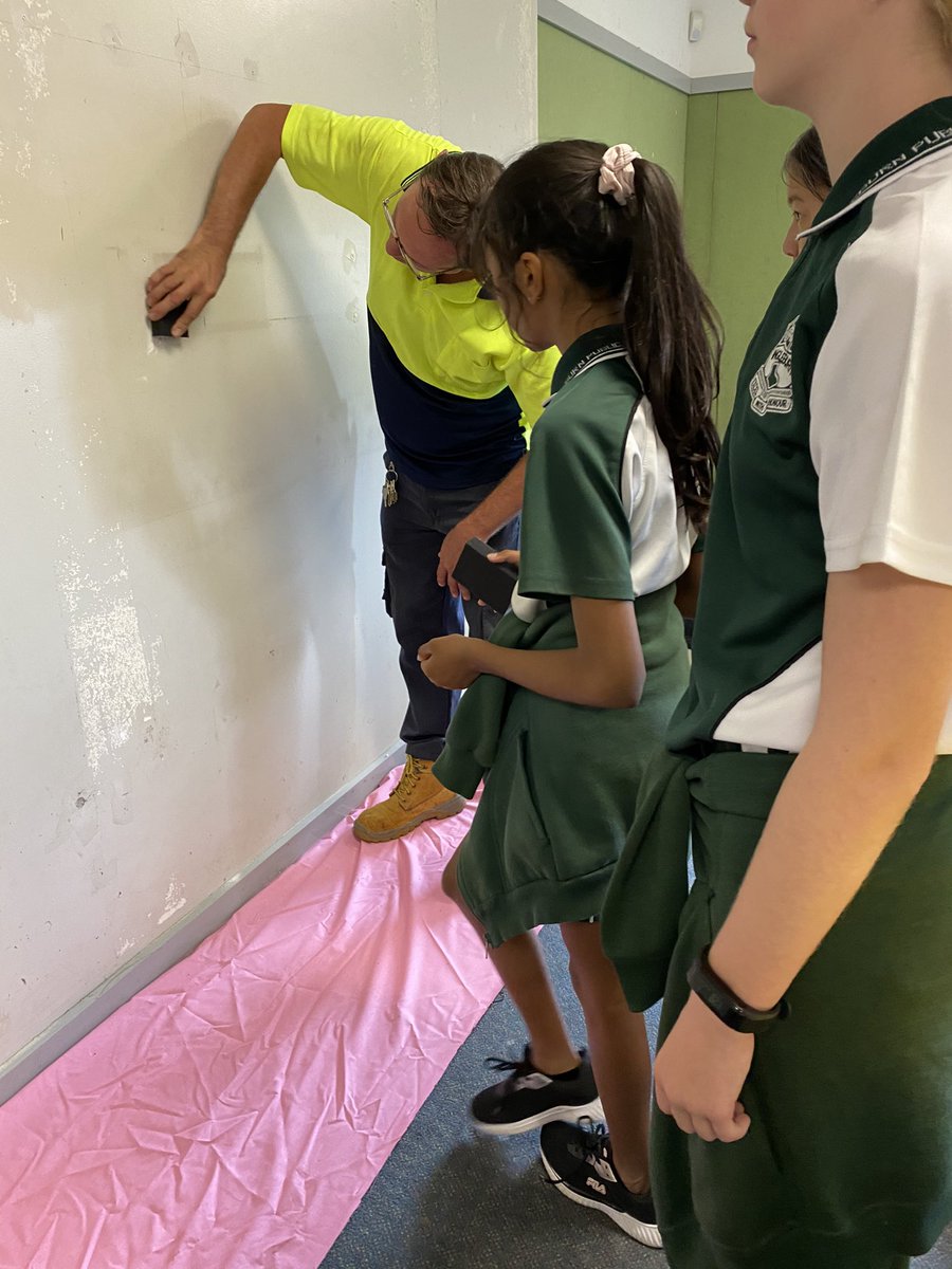 RemaIssa88's tweet image. @IngleburnPs we are stemgineers, handy workers, and interior decorators 1:1 #howtoclass. We are inspiring young minds to be innovative, and collaborative, global citizens who are empowered and future focused. So proud of our students 😊