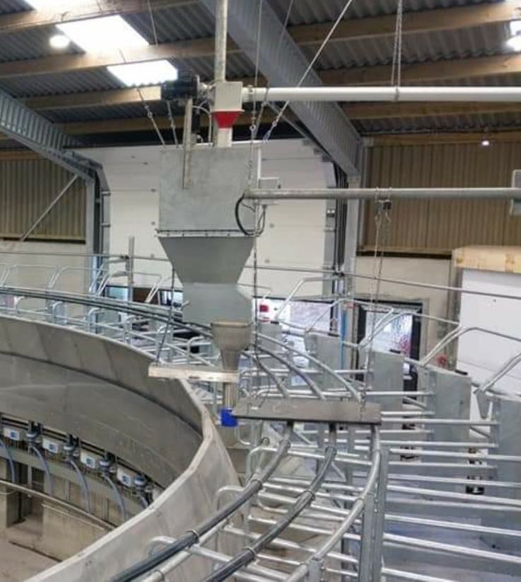 Also this week a newly installed auger by PE Services in a rotary milking parlour. 
☎️ 049 4379144
💻 johnnally@peservices.ie 

#dairyfarmers #dairy